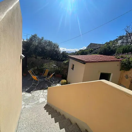 La Realidad Farm stay Finale Ligure